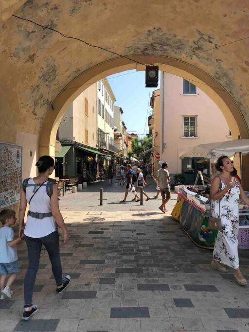 Ferienwohnung Old Antibes, One Bed App, In Front Of The Port! Exterior foto